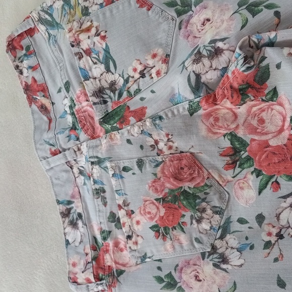 Vintage America Light Blue Floral & Hummingbird Print Boho Skinny Ankle Jeans - Picture 7 of 12